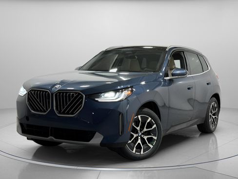 New 2026 BMW X3 xDrive30 w/ Premium Package image 2