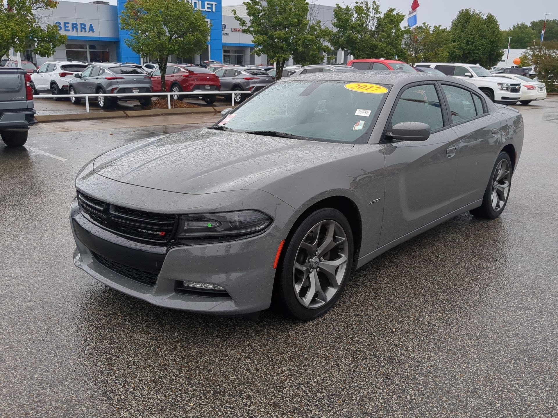 Used 2017 Dodge Charger R/T w/ Plus Group RWD image 4