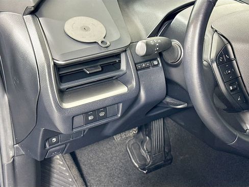 Used 2023 Toyota Prius LE image 10