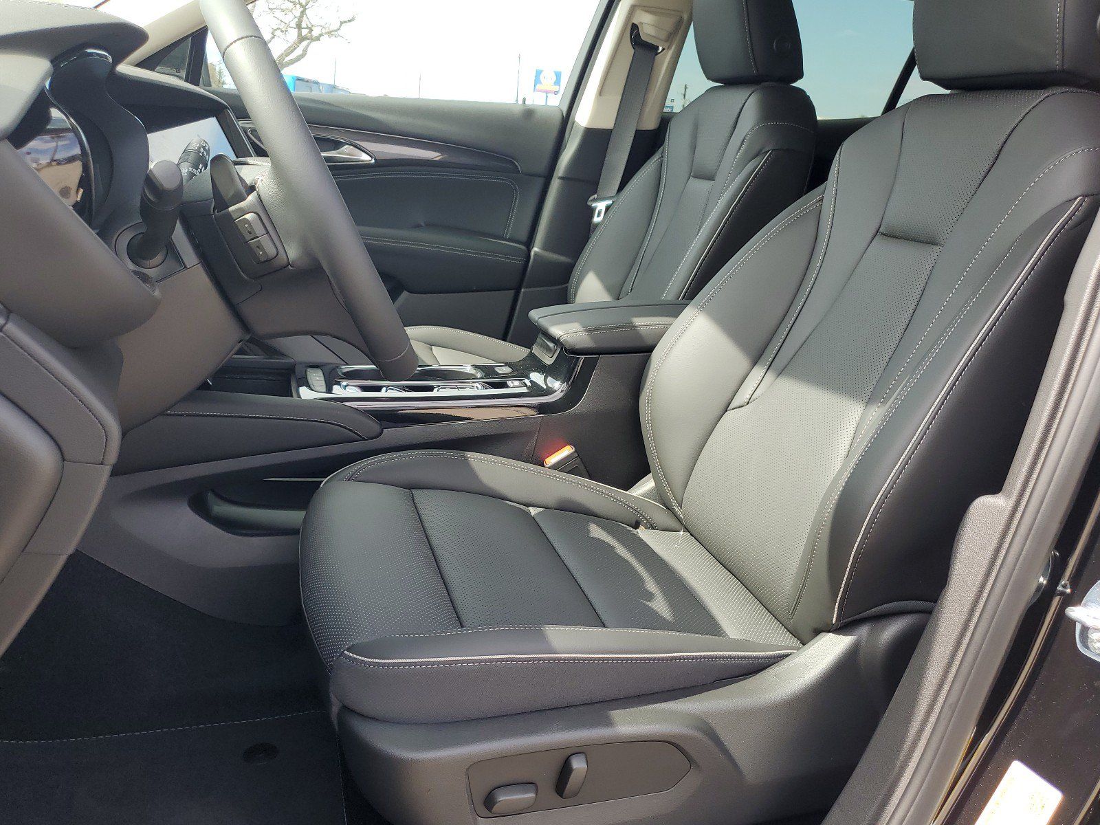 Used 2023 Buick Envision Essence FWD image 15