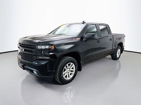 Used 2019 Chevrolet Silverado 1500 RST image 3