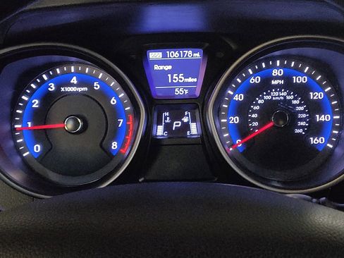 Used 2017 Hyundai Elantra GT FWD image 23