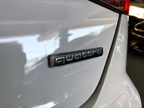 Used 2019 Audi A4 2.0T Premium w/ Convenience Package image 9