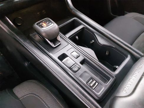 Used 2024 Nissan Pathfinder S w/ Cargo Package image 25