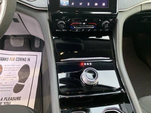 Certified 2023 Jeep Grand Cherokee Laredo w/ Luxury Tech Group I image 18