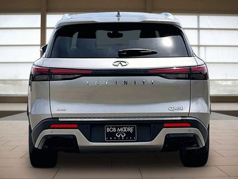 Used 2023 INFINITI QX60 Luxe w/ Performance Audio Package AWD/4WD image 4