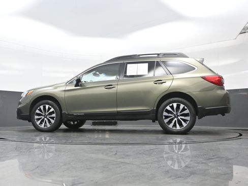 Used 2016 Subaru Outback 2.5i Limited image 27