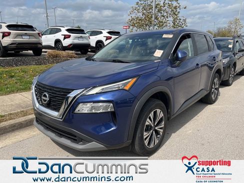 Used 2023 Nissan Rogue SV image 1