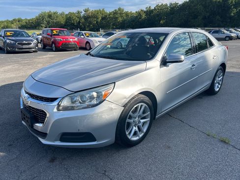 Used 2014 Chevrolet Malibu LT w/ Power Convenience Package FWD image 2