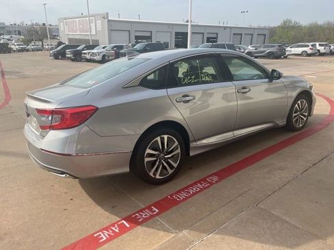 Used 2019 Honda Accord Touring image 6
