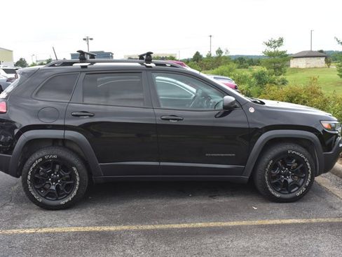 Used 2021 Jeep Cherokee Trailhawk AWD/4WD image 3