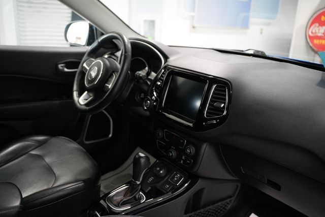 Used 2019 Jeep Compass Limited AWD/4WD image 20