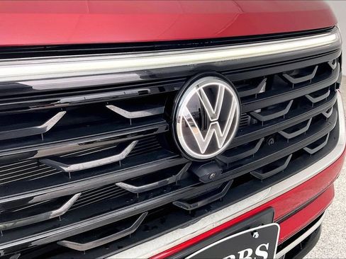 Used 2024 Volkswagen Atlas SEL Premium R-Line image 38