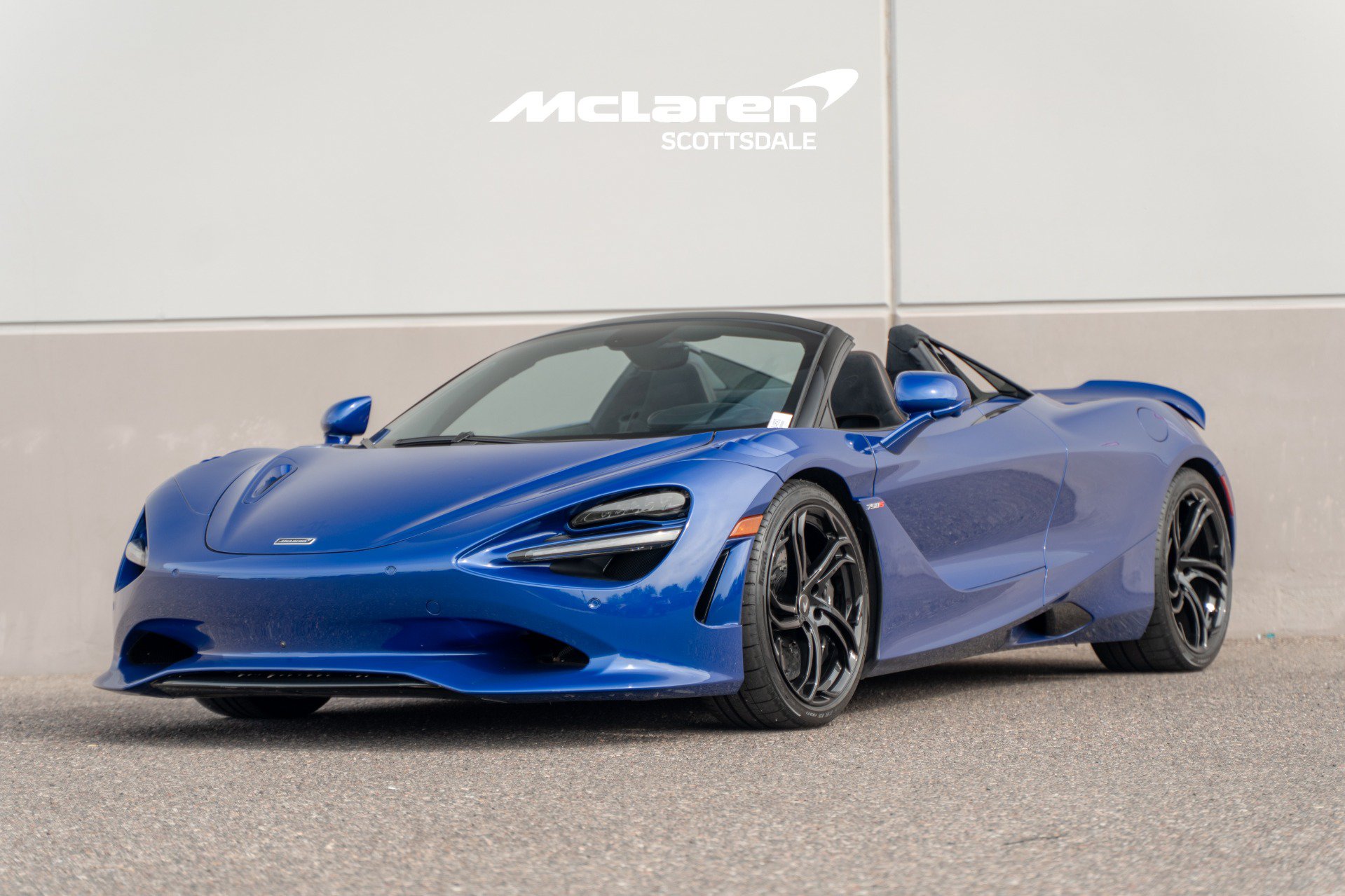 Used 2024 McLaren 750S Spider RWD image 3