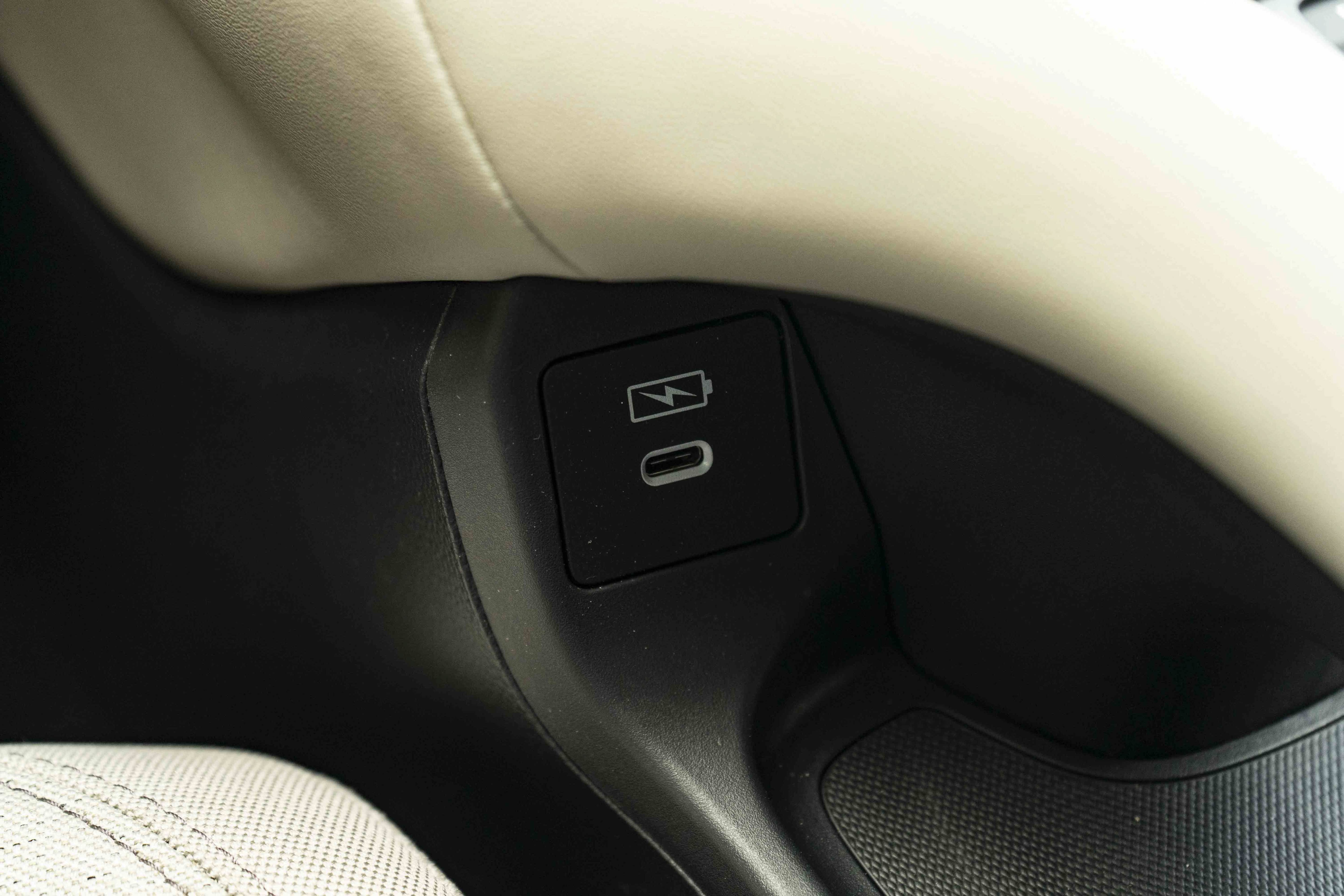 Used 2027 Honda HR-V LX image 35