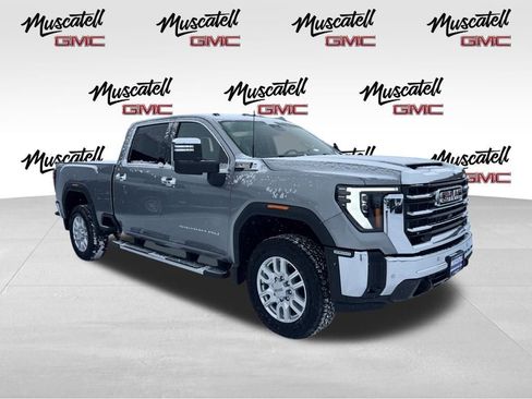 Used 2024 GMC Sierra 2500 SLT w/ SLT Premium Package image 3