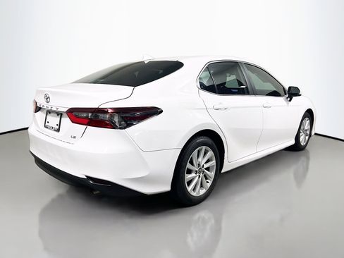 Used 2024 Toyota Camry LE image 4