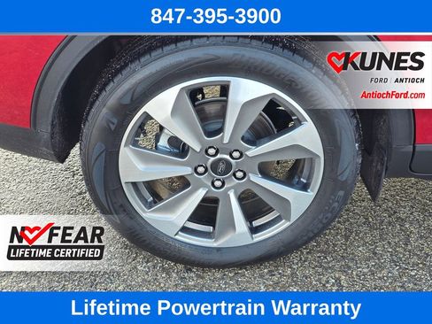 Certified 2025 Ford Escape Platinum w/ Premium Technology Package image 10