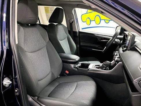 Used 2022 Toyota RAV4 XLE w/ Convenience Package AWD/4WD image 11