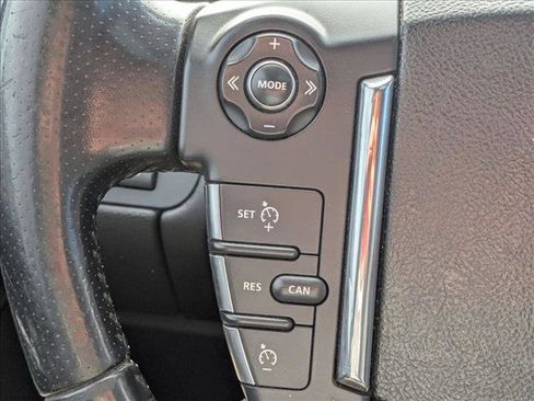 Used 2011 Land Rover Range Rover Sport HSE image 11