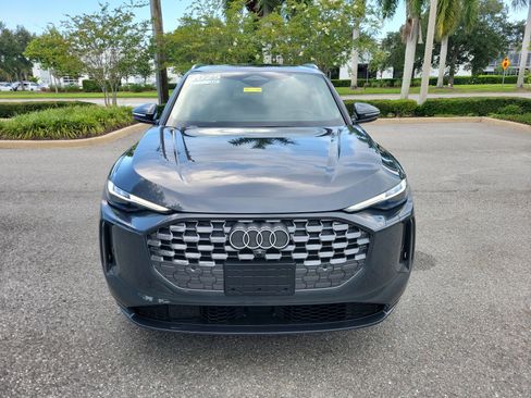 Used 2025 Audi Q5 Premium Plus w/ Premium Plus AWD/4WD image 2