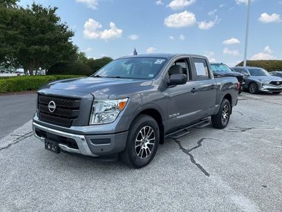 Used 2024 Nissan Titan SV w/ SV Convenience Package