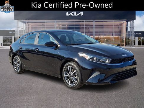 Certified 2022 Kia Forte LXS FWD image 1