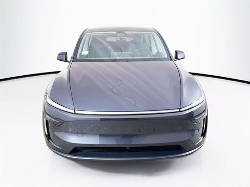 Used 2026 Tesla Model Y Long Range image 2