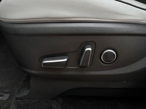 Used 2025 Hyundai Palisade SEL FWD image 11