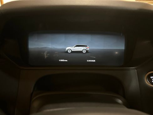 Certified 2026 Land Rover Range Rover Velar Dynamic SE AWD/4WD image 7