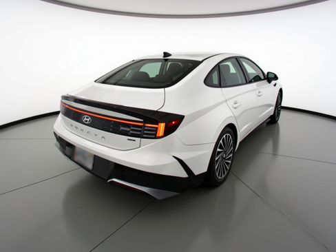 Used 2025 Hyundai Sonata SEL image 9