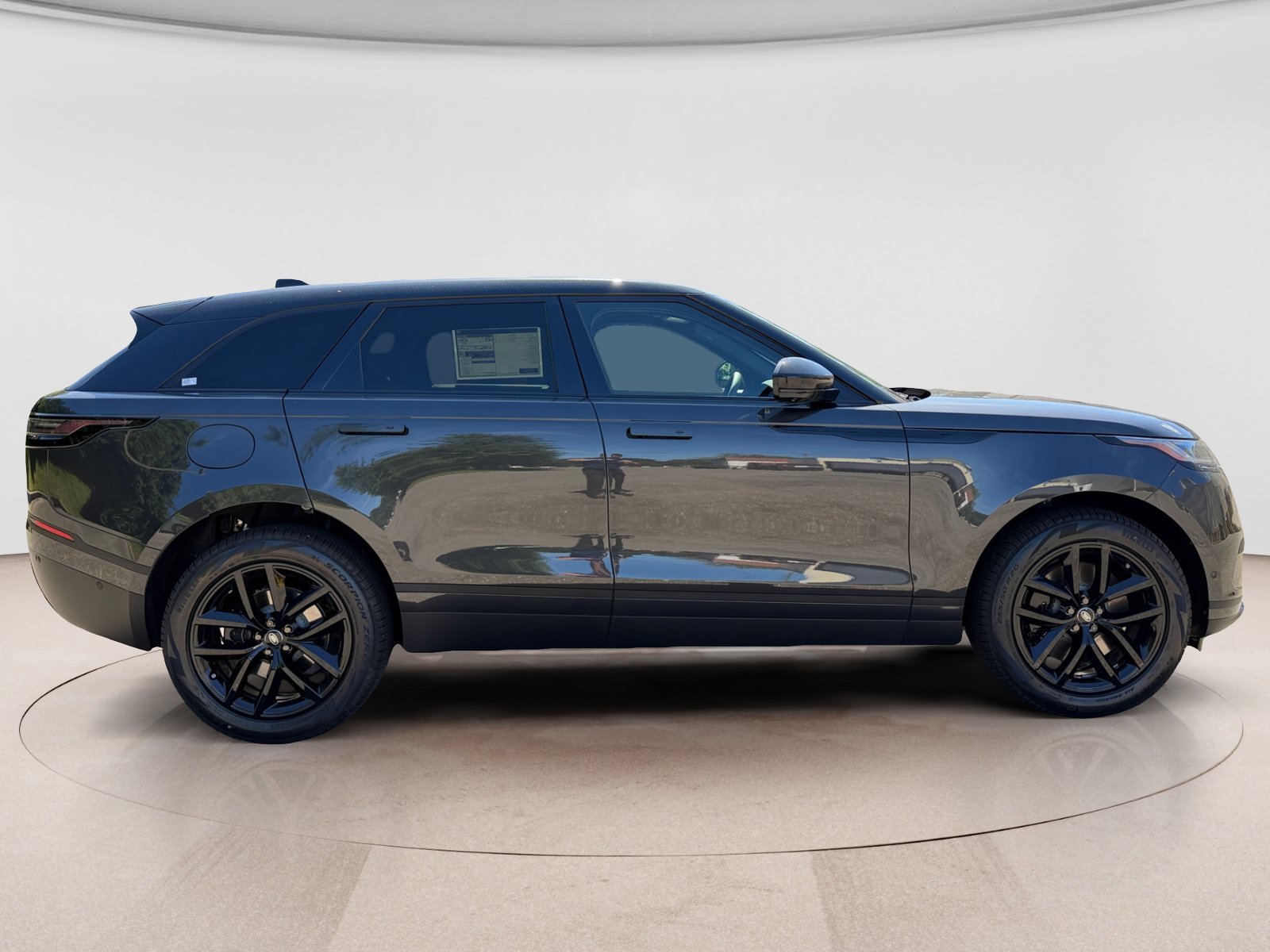 New 2026 Land Rover Range Rover Velar S AWD/4WD image 6