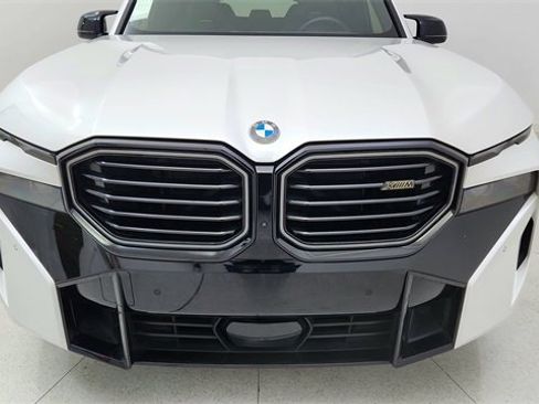 Used 2023 BMW XM Base image 8