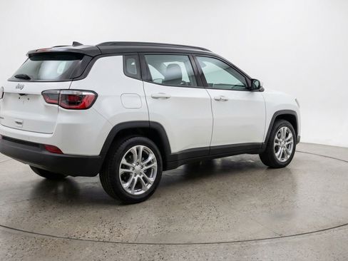 Used 2025 Jeep Compass Limited AWD/4WD image 9