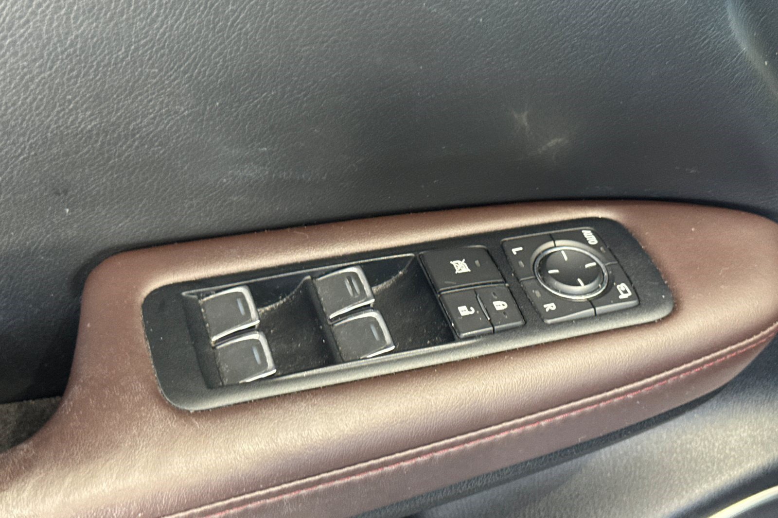 Used 2017 Lexus RX 450h AWD w/ Cold Weather Package image 13
