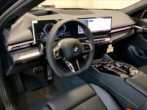 New 2026 BMW 530i xDrive w/ M Sport Package image 8