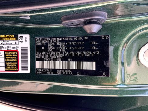 Used 2025 Toyota Sienna LE FWD image 36