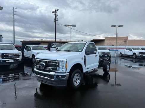 New 2024 Ford F350 XL w/ XL Chrome Package image 5