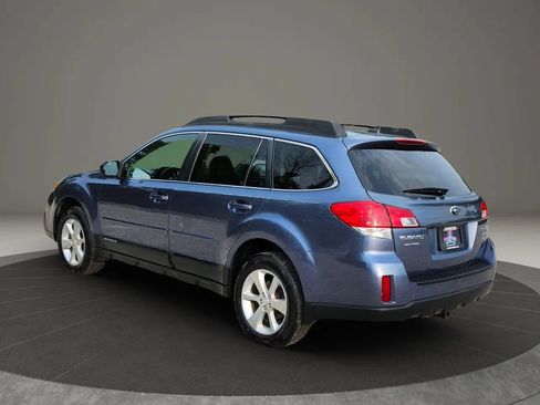 Used 2013 Subaru Outback 3.6R Limited AWD/4WD image 6