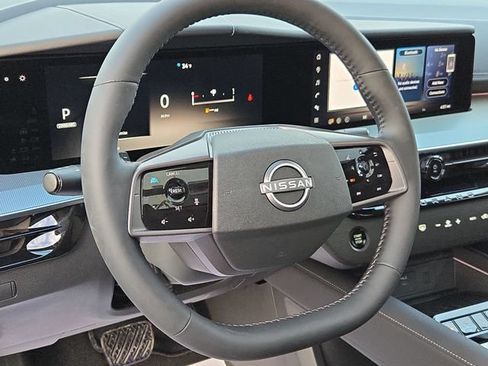 Certified 2025 Nissan Murano SL AWD/4WD image 14