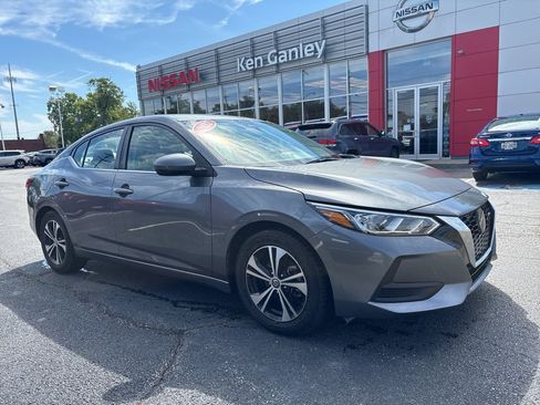 Used 2022 Nissan Sentra SV image 1
