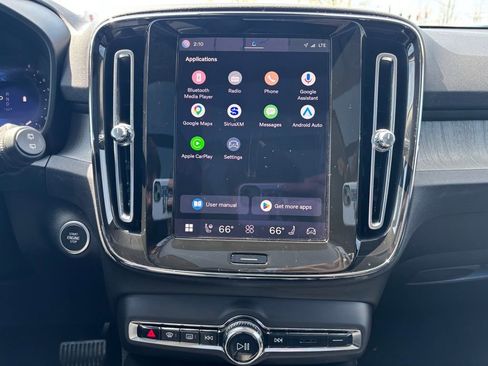 Certified 2023 Volvo XC40 B5 Plus w/ Driver Assist Package AWD/4WD image 10