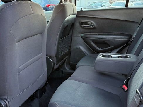 Used 2019 Chevrolet Trax LS image 11