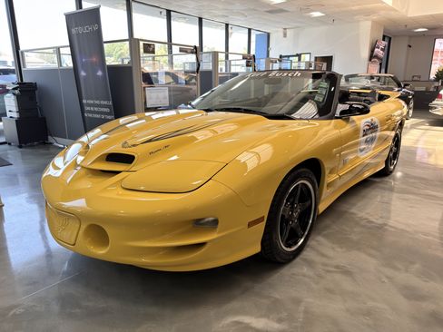 Used 2002 Pontiac Firebird Trans Am RWD image 4