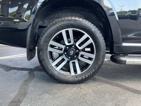 Used 2019 Toyota 4Runner Limited AWD/4WD image 30