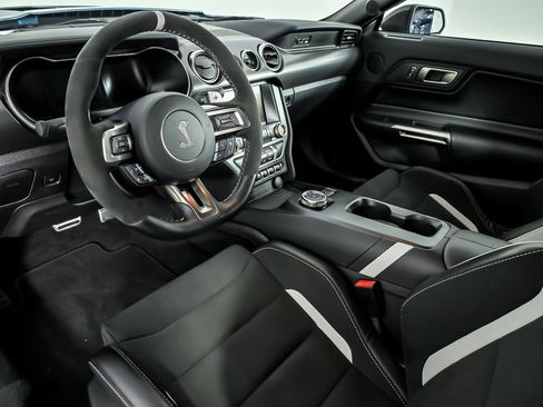 Used 2021 Ford Mustang Shelby GT500 w/ Technology Package image 19