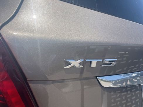 Used 2023 Cadillac XT5 Premium Luxury FWD image 11