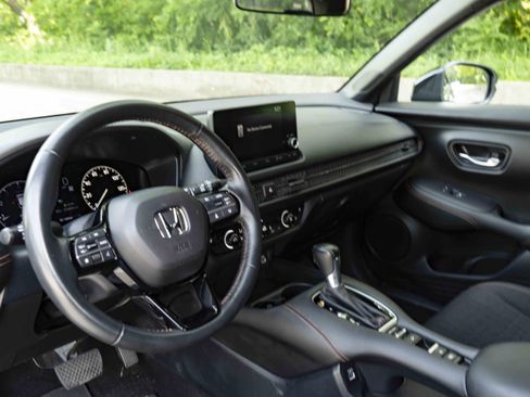 Used 2023 Honda HR-V Sport image 16