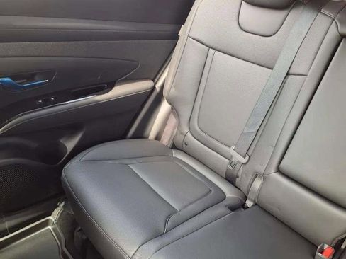 New 2025 Hyundai Tucson Limited image 17