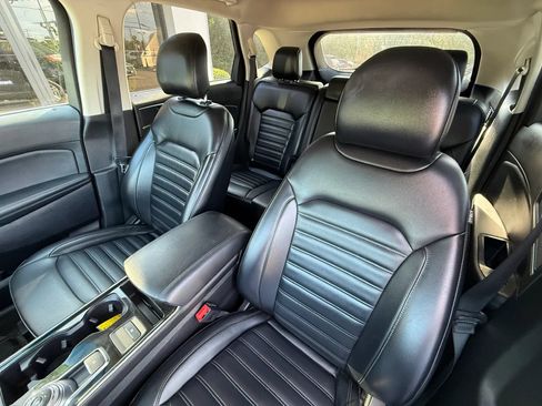 Used 2019 Ford Edge SEL w/ Equipment Group 201A AWD/4WD image 42